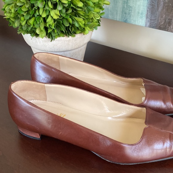 CHRISTIAN LOUBOUTIN ICONIC RED-SOLED POINTED TOE LOW HEEL PUMPS SIZE 41 🌟EUC🌟 - Picture 8 of 17